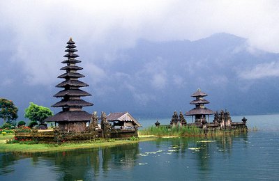 Bali-Lake-Bratan.jpg