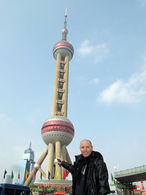 PW front Pearl Shanghai TV tower.jpg
