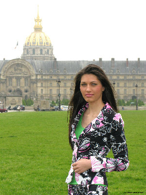 NIKITA in PARIS 2.jpg