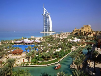 Burj_Al_Arab_Hotel_Dubai_Saudi_Arabia.jpg