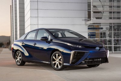 2016_Toyota_Fuel_Cell_Vehicle.jpg