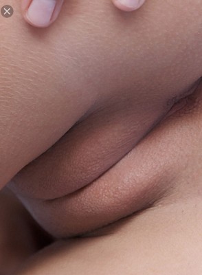 Peach-pussy.jpg