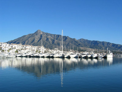 Marbella_Puerto_Banus.jpg