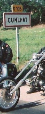 2406773201_2.jpg