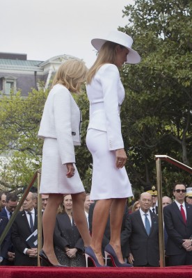 la-premiere-americaine-dame-melania-trump-premiere-francaise-dame-brigitte-macron-trogneux.jpg