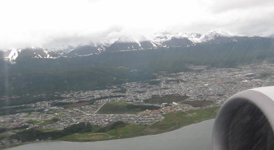 Ushuaia-vue-du-ciel.jpg