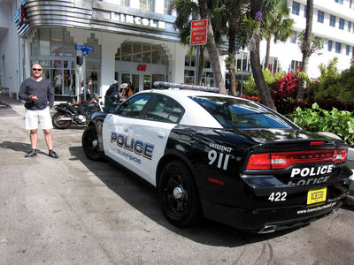 Nice-police-cars-in-Miami.jpg