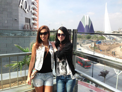Jenny-and-Misha-in-Valencia.jpg